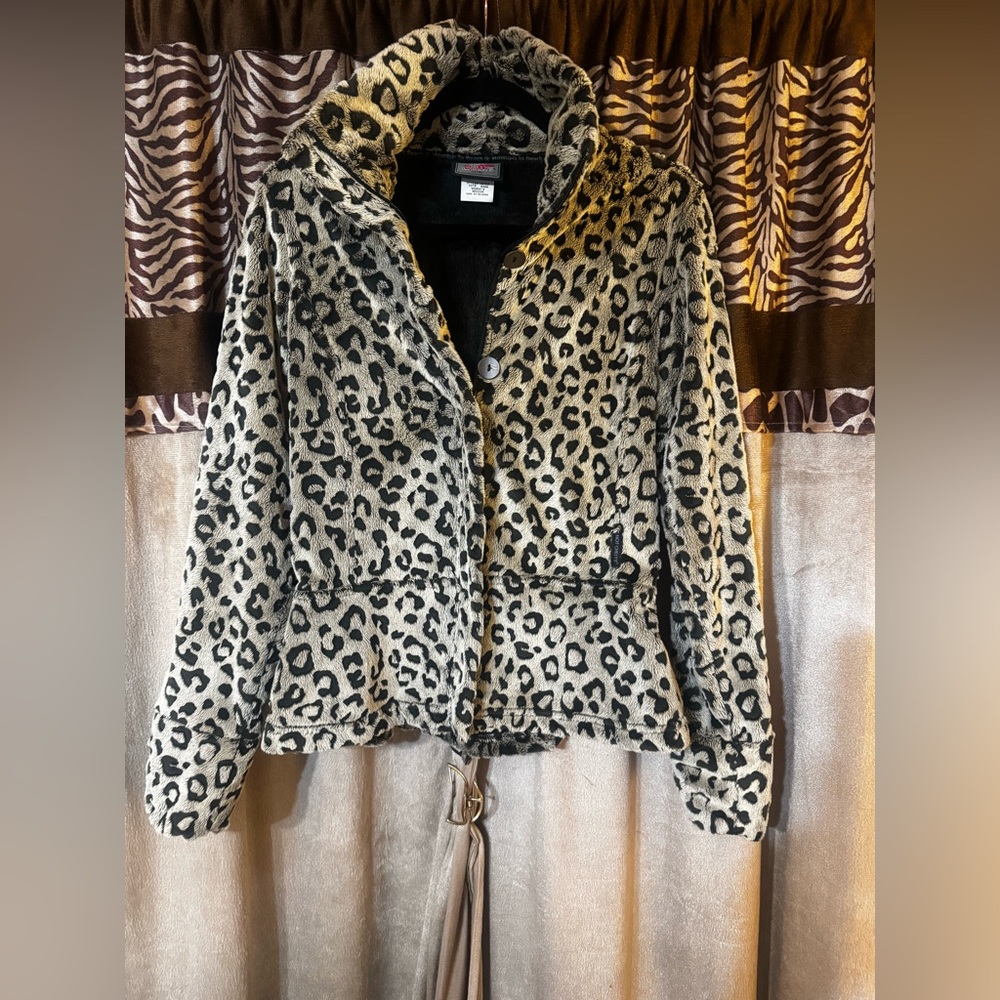 HOT CHILLYS Black and Cream Leopard Teddy Jacket